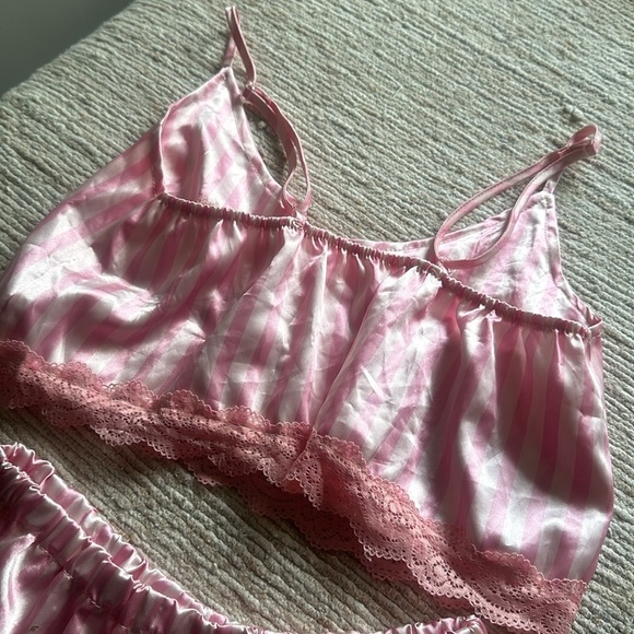 SHEIN Women’s silk two-piece pyjama set baby dolls size small - Picture 7 of 16